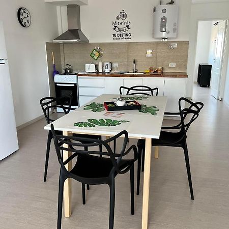 Apart Trelew 5 Buitenkant foto